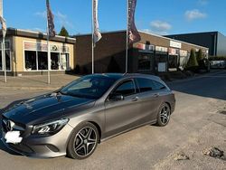 Grau Gebraucht 2016 Mercedes CLA200 Shooting Brake Kombi | 12.600 € (Guter Preis)
