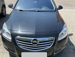 Schwarz Gebraucht 2010 Opel Insignia Design Edition Kombi | 4.050 € (Fairer Preis)