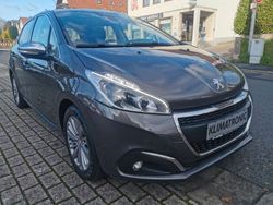 Grau Gebraucht 2019 Peugeot 208 Allure Kleinwagen | 7.890 € (Superpreis)