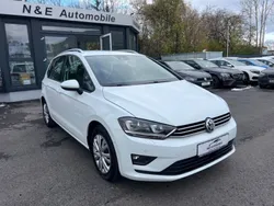 Weiß Gebraucht 2014 VW Golf Sportsvan Van / Kleinbus | 8.790 € (Fairer Preis)