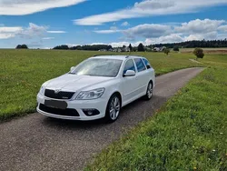 Weiß Gebraucht 2011 Skoda Octavia RS Kombi | 7.000 € (Superpreis)