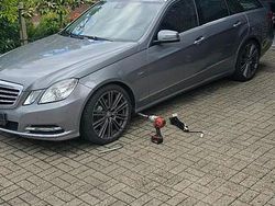 Grau Gebraucht 2011 Mercedes E220 Kombi | 9.000 € (Fairer Preis)