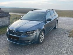 Grau Gebraucht 2015 Skoda Octavia Joy Kombi | 10.000 € (Fairer Preis)