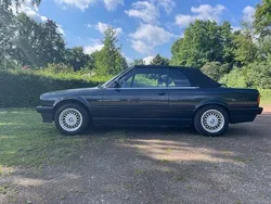 Schwarz Gebraucht 1993 BMW 320 Cabriolet Cabrio | 11.850 €