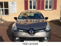 Grau Gebraucht 2015 Renault Clio IV LIMITED Limousine | 5.990 € (Fairer Preis)