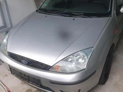 Grau Gebraucht 2005 Ford Focus Kleinwagen | 490 € (Superpreis)