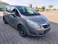 Braun Gebraucht 2011 Opel Meriva Design Edition Van / Kleinbus | 4.999 € (Fairer Preis)