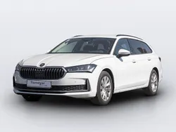 Weiß Gebraucht 2024 Skoda Superb Selection Kombi | 32.870 € (Etwas zu teuer)