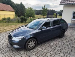 Grau Gebraucht 2012 Skoda Octavia Elegance Kombi | 3.000 € (Guter Preis)