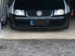 Schwarz Gebraucht 2002 VW Jetta Limousine | 7.600 €