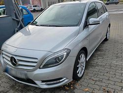 Silber Gebraucht 2012 Mercedes B180 Van / Kleinbus | 10.000 € (Fairer Preis)