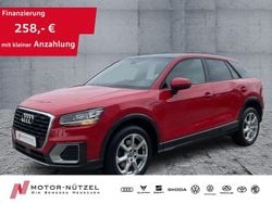 Tangorot metallic Gebraucht 2018 Audi Q2 Design SUV | 15.989 € (Fairer Preis)