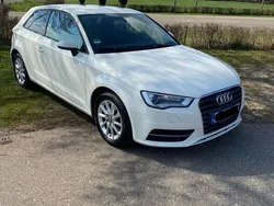 Weiß Gebraucht 2013 Audi A3 Attraction Limousine | 10.500 € (Fairer Preis)
