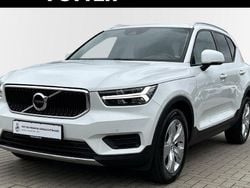 Weiß Gebraucht 2019 Volvo XC40 Momentum SUV | 20.490 € (Fairer Preis)
