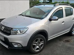 Silber Gebraucht 2018 Dacia Sandero Stepway Kleinwagen | 9.900 € (Fairer Preis)