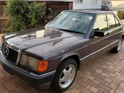 Violett Gebraucht 1991 Mercedes 190 Limousine | 10.999 €
