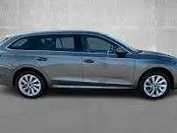 Grau Neu 2025 Skoda Octavia Essence Kombi | 33.890 € (Guter Preis)