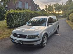 Silber Gebraucht 1999 VW Passat Basis Kombi | 700 € (Superpreis)