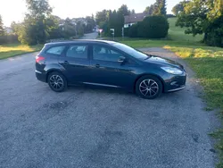 Grau Gebraucht 2012 Ford Focus Kombi | 3.900 € (Guter Preis)