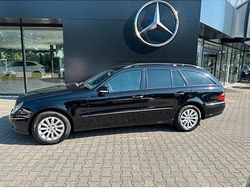 Schwarz Gebraucht 2007 Mercedes 220 Kombi | 4.200 €