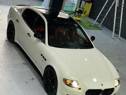 Weiß Gebraucht 2011 Maserati Quattroporte Limousine | 25.000 €