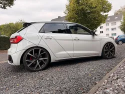 Weiß Gebraucht 2020 Audi A1 Kleinwagen | 26.990 €