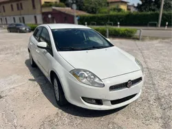 Weiß Gebraucht 2010 Fiat Bravo Kleinwagen | 3.850 €