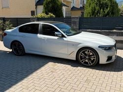Weiß Gebraucht 2019 BMW M550 Performance Limousine | 40.300 € (Fairer Preis)