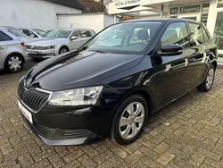 Schwarz Gebraucht 2021 Skoda Fabia Limousine | 9.990 €