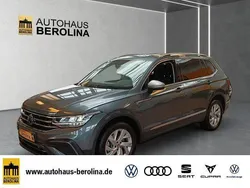 Grau Gebraucht 2024 VW Tiguan Allspace Life SUV | 38.444 € (Superpreis)