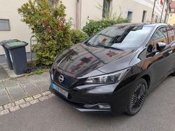 Schwarz Gebraucht 2022 Nissan Leaf N-Connecta Kleinwagen | 17.290 € (Guter Preis)