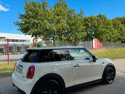 Weiß Gebraucht 2016 Mini ONE Kleinwagen | 9.250 €