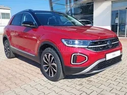 Kingsred / schwarz Neu 2025 VW T-Roc Style SUV | 37.961 € (Fairer Preis)