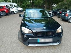 Schwarz Gebraucht 2011 BMW X1 SUV | 8.500 € (Guter Preis)
