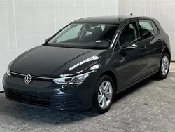 Grau Gebraucht 2020 VW Golf VIII Life Limousine | 19.995 € (Fairer Preis)