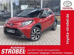 Chili red perleffekt/dach myst Neu 2025 Toyota Aygo Kleinwagen | 18.380 €