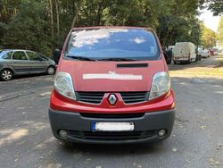 Rot Gebraucht 2013 Renault Trafic Authentique Van | 6.950 € (Guter Preis)