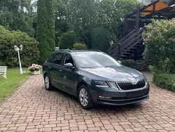Grau Gebraucht 2017 Skoda Octavia Kombi | 10.999 € (Guter Preis)