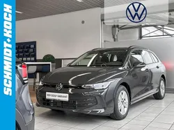 Grau Neu 2025 VW Golf VIII Life Kombi | 29.990 € (Etwas zu teuer)