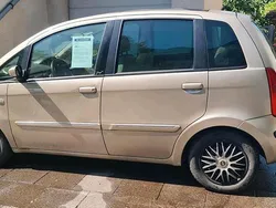 Gold Gebraucht 2005 Lancia Musa Van / Kleinbus | 1.400 € (Fairer Preis)