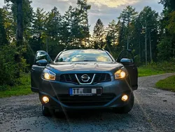 Grau Gebraucht 2011 Nissan Qashqai SUV | 9.000 €