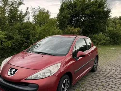 Rot Gebraucht 2008 Peugeot 207 | 1.800 €