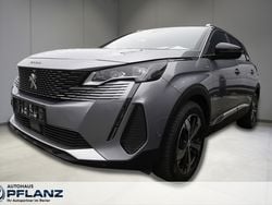 Grau Gebraucht 2023 Peugeot 5008 GTi Van / Kleinbus | 31.885 € (Guter Preis)