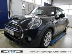Schwarz Gebraucht 2015 Mini Cooper SD Chili Kleinwagen | 7.500 €