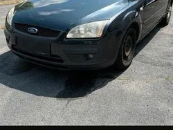 Grün Gebraucht 2007 Ford Focus Ghia Kombi | 1.950 € (Guter Preis)