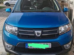 Blau Gebraucht 2016 Dacia Sandero Kleinwagen | 11.000 €