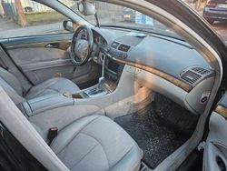 Schwarz Gebraucht 2005 Mercedes E280 Avantgarde Limousine | 4.000 € (Fairer Preis)