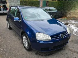 Blau Gebraucht 2005 VW Golf V Limousine | 4.700 € (Etwas zu teuer)