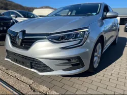 Grau Gebraucht 2023 Renault Mégane IV Business Limousine | 14.500 € (Superpreis)
