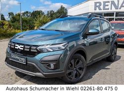 Grün Neu 2025 Dacia Sandero Expression Limousine | 21.620 €